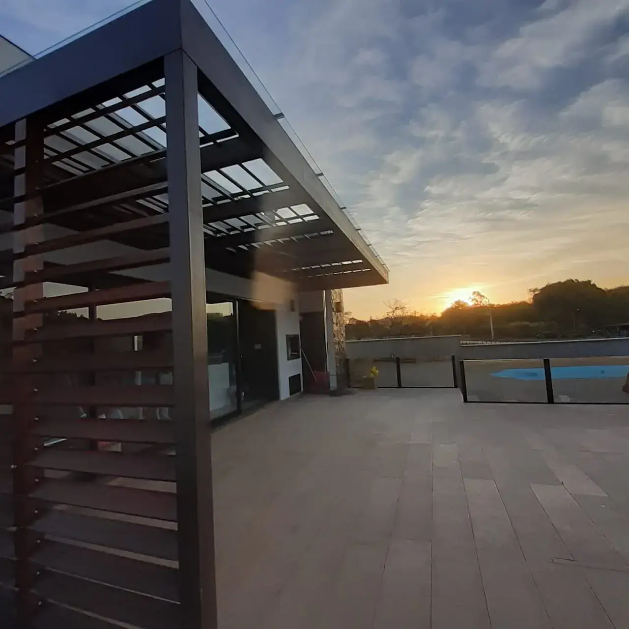 Telhado e cobertura de vidro